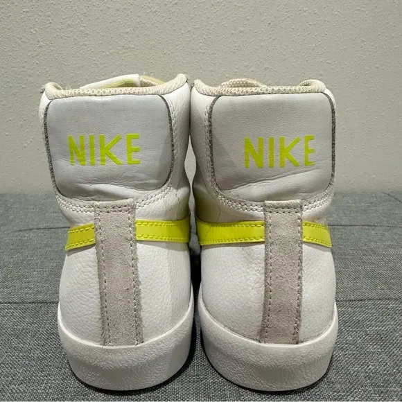 Nike Women's Nike Blazer Mid 77 White Lemon Venom Sneaker