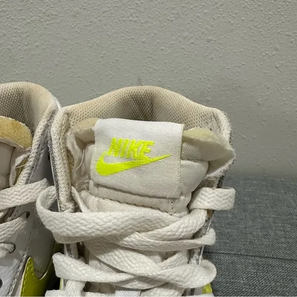 Nike Women's Nike Blazer Mid 77 White Lemon Venom Sneaker