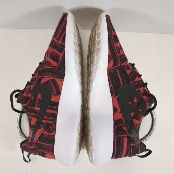 Nike women's Roshe One Print, red and black shoes, size 7.5