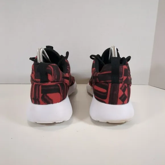 Nike women's Roshe One Print, red and black shoes, size 7.5