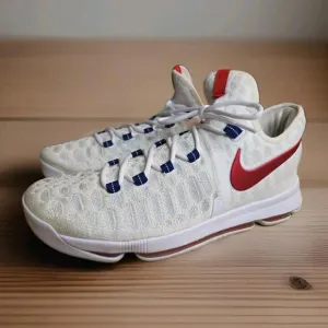 NIKE ZOOM KD 9 SIZE 13 USA WHITE UNIVERSITY RED KEVIN DURANT 843392-160