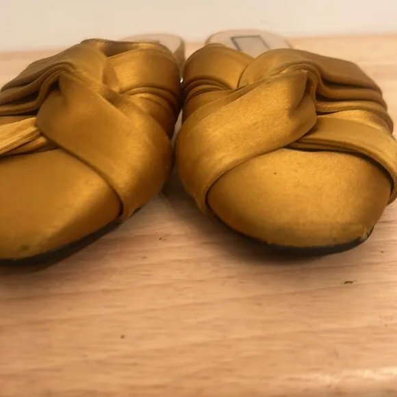 No21 satin knot Mustard yellow mule with rhinestones