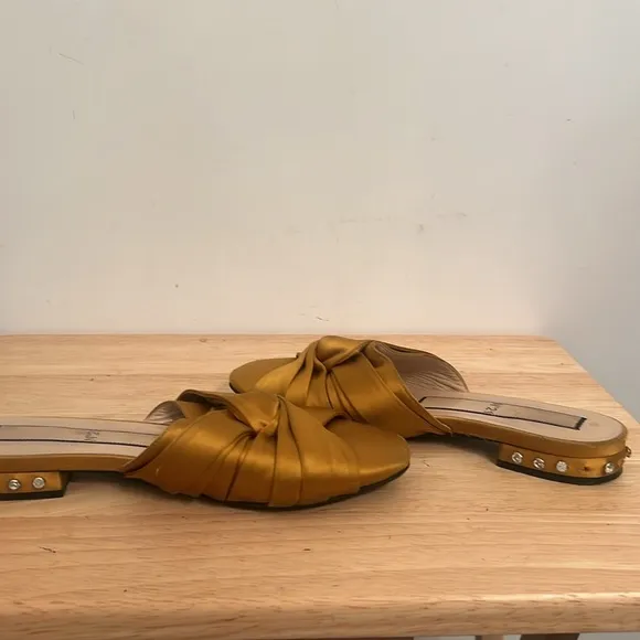 No21 satin knot Mustard yellow mule with rhinestones
