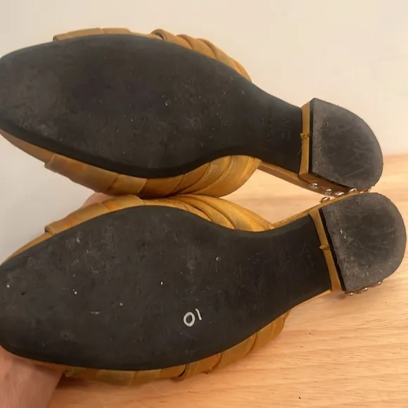 No21 satin knot Mustard yellow mule with rhinestones