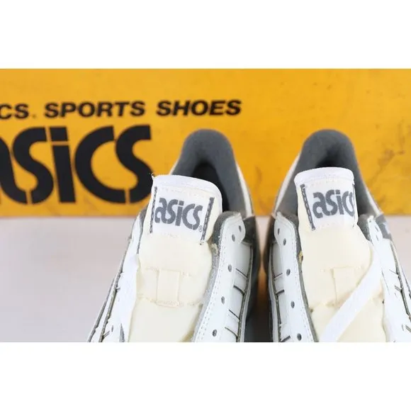 NOS Vintage 90s Asics Boys 5.5 Spell Out Outrage Sneakers Shoes White Charcoal