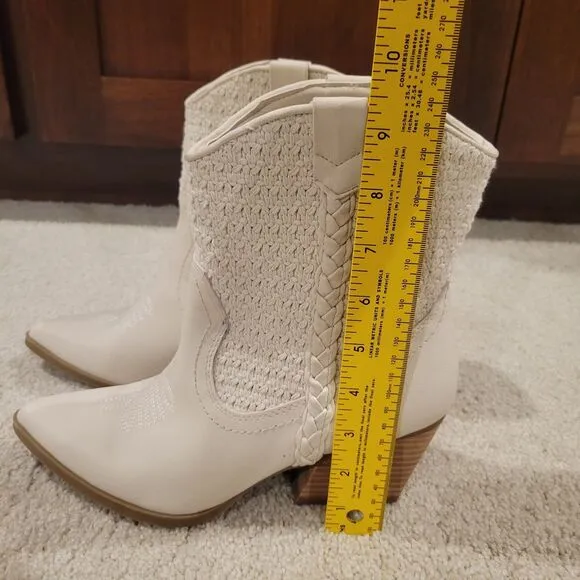 NWOB DV Dolce Vita Karyn Faux Leather Cowboy Western Knit Boots Women Size 8