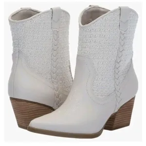 NWOB DV Dolce Vita Karyn Faux Leather Cowboy Western Knit Boots Women Size 8