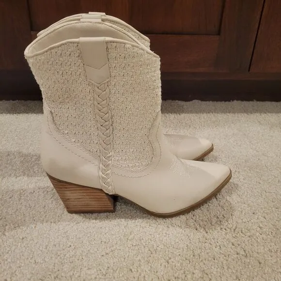 NWOB DV Dolce Vita Karyn Faux Leather Cowboy Western Knit Boots Women Size 8