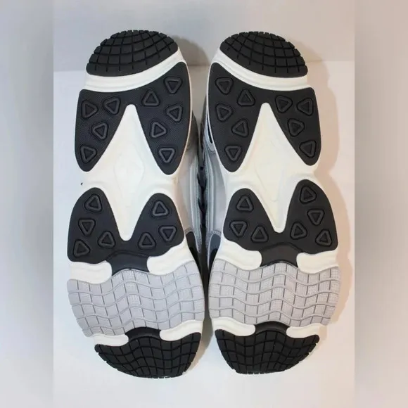 NWT Adidas Men’s Ozmillen Streetwear Styled 90s Vibe Shoes Sneakers Size 12