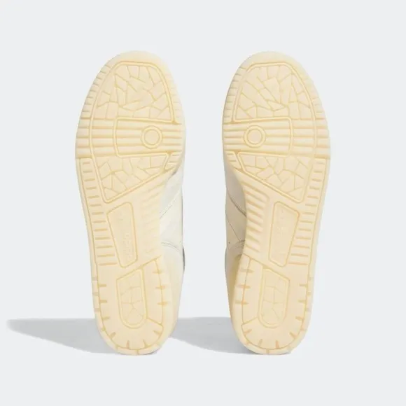 NWT ADIDAS Rivalry HI Men’s 7 Off White Cream