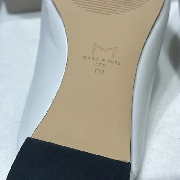 NWT Marc Fisher White Sheen Flat Slip on Leather Mules shoes Sz 10 NIB $130
