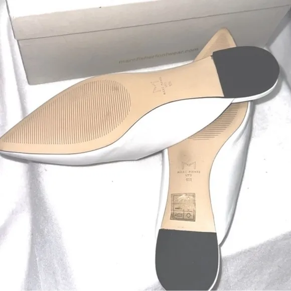 NWT Marc Fisher White Sheen Flat Slip on Leather Mules shoes Sz 10 NIB $130