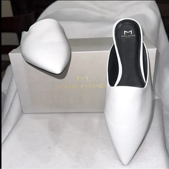 NWT Marc Fisher White Sheen Flat Slip on Leather Mules shoes Sz 10 NIB $130