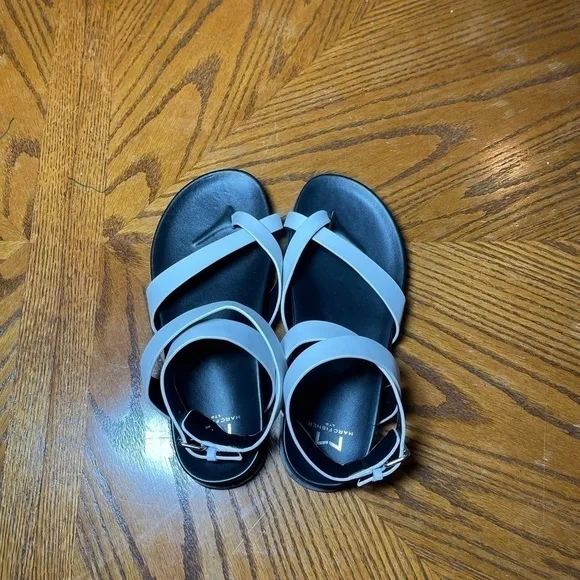 NWT MARC FISHER - Yarina women leather sandals white Sz 7.5