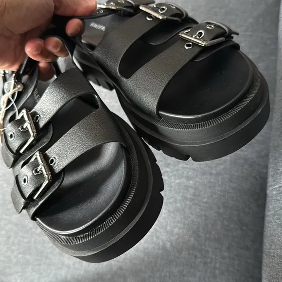 NWT Sincerely Jules Platform Adjustable Straps Sandals Black 7.5