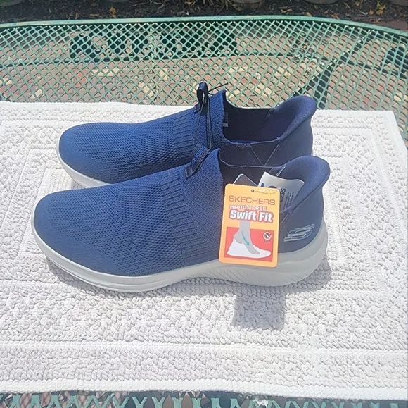 NWT Skechers slip on shoes