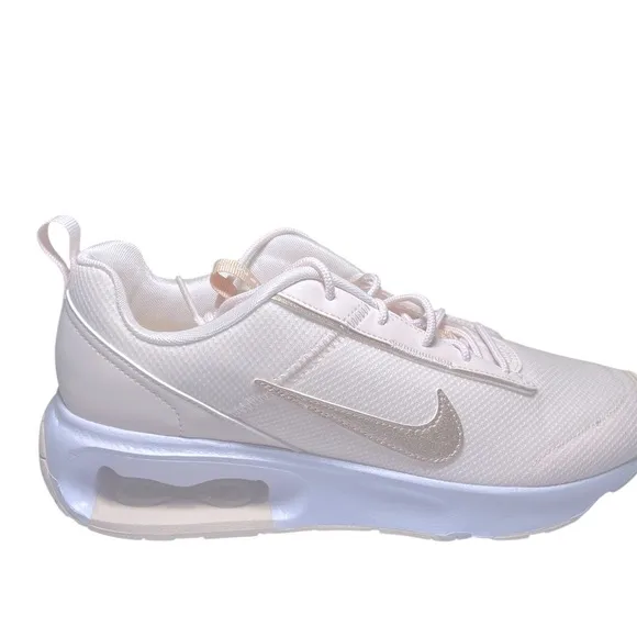 NWT Women's Air Max INTRLK Lite Sneaker Sz 10 Soft Pink