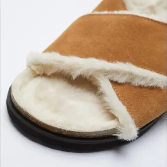 NWT. Zara Natural Faux Fur Flat leather Sandals. Size 7,5.