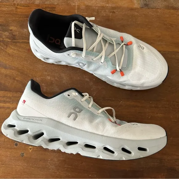 On Running Cloudtilt Men's White Athletic Shoes Size 10.5
