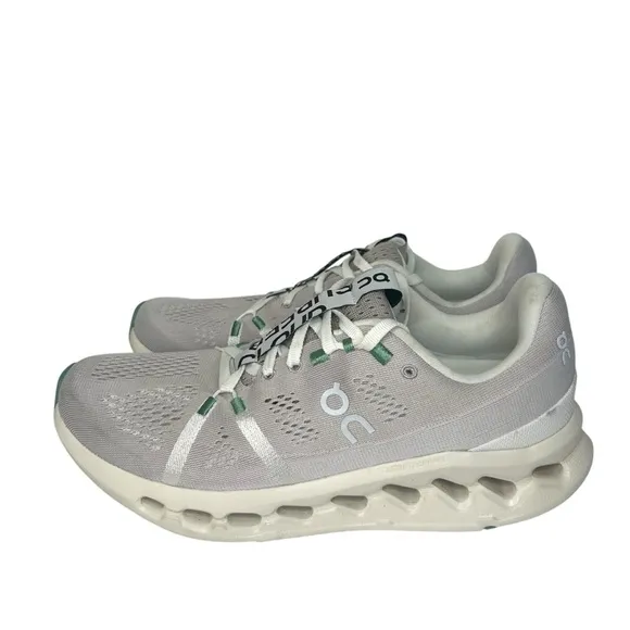 On Running On Cloudsurfer Sneakers Sz 9 Pearl Ivory