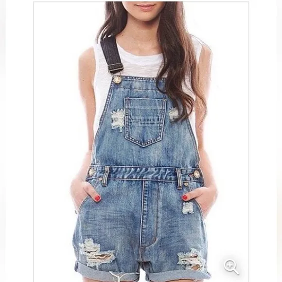 One by One Teaspoon Superfreak Denim shorts overalls, faux leather straps, 24