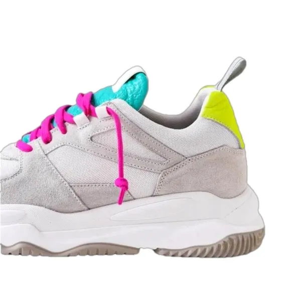 P448 Women's Luke Sneaker Size 37 EUR Size 7 US NIB
