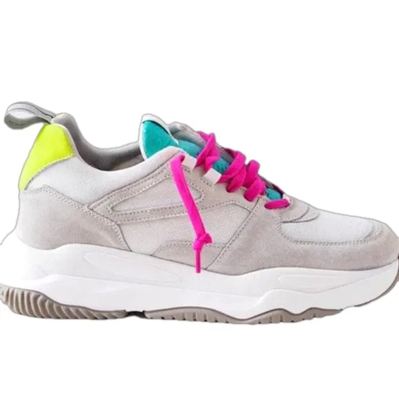 P448 Women's Luke Sneaker Size 37 EUR Size 7 US NIB