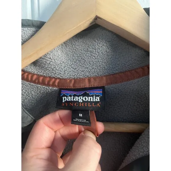 Patagonia synchilla pull over sweater mustard gray size medium