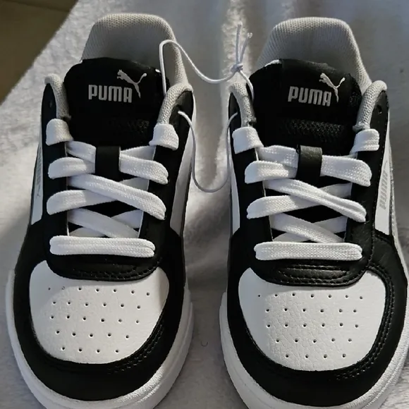 Puma Kids Black White Gray Court Sneakers Casual Sporty Low-Top Design Size 13