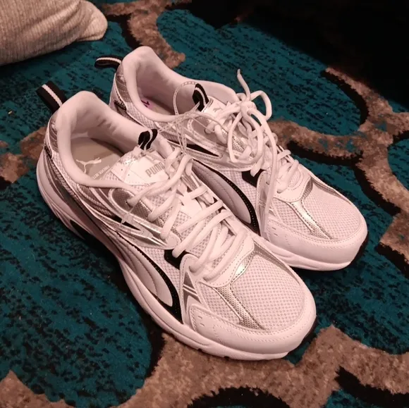 Puma Milenio Tech Warm White Silver Men Unisex LifeStyle Casual Shoes size 10.5
