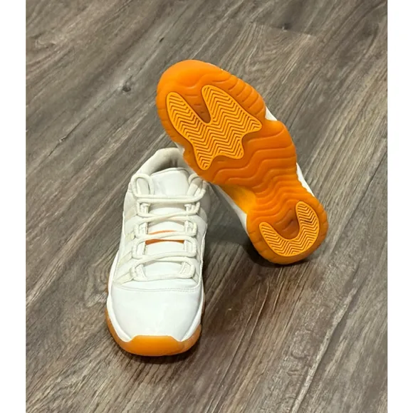 RARE Nike Air Jordan Retro 11 XI Low GG Youth Citrus White (580521-139) Sz 6.5Y