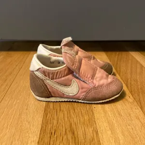RARE Vintage Nike Derby Baby Shoes 1982 Jordan Korea 1