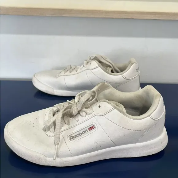 Reebok White Sneakers Sz 7 EU 37.5 Athletic Shoes Exercise Vintage 80s 90s