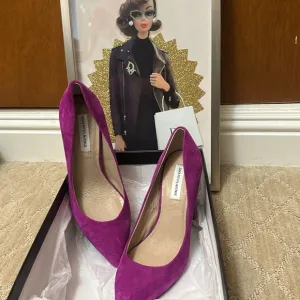 Saks Fifth Avenue Ultra Violet Suede Pointed Toe Chunky Heel Pump - EUC