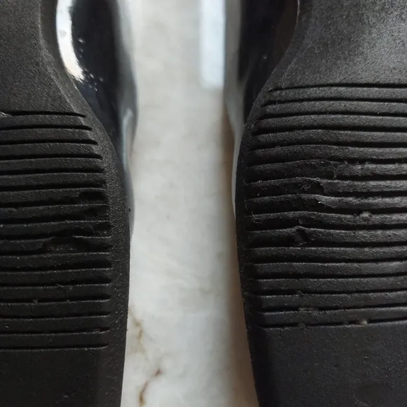 Salvatore Ferragamo Black Patent Shoes ~ sz 7.5 B