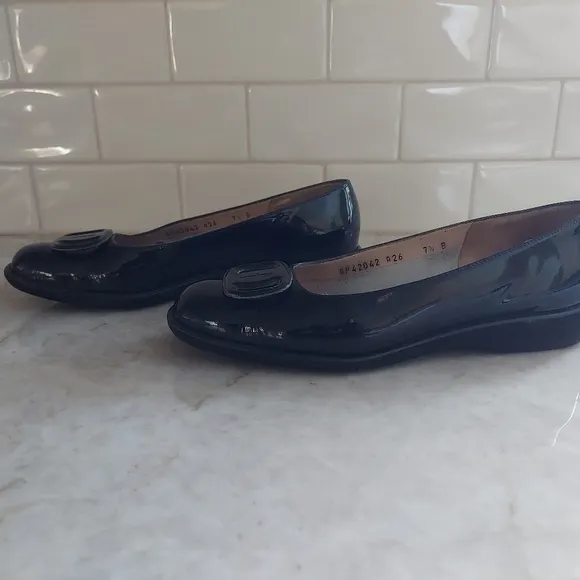 Salvatore Ferragamo Black Patent Shoes ~ sz 7.5 B