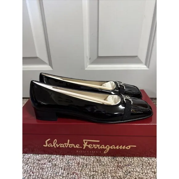 Salvatore‎ Ferragamo Shoes Ietizia Black Patent Leather Loafers Women's 6.5 AA
