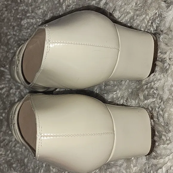 SALVATORE FERRAGAMO  VINTAGE/  BONE SHOES