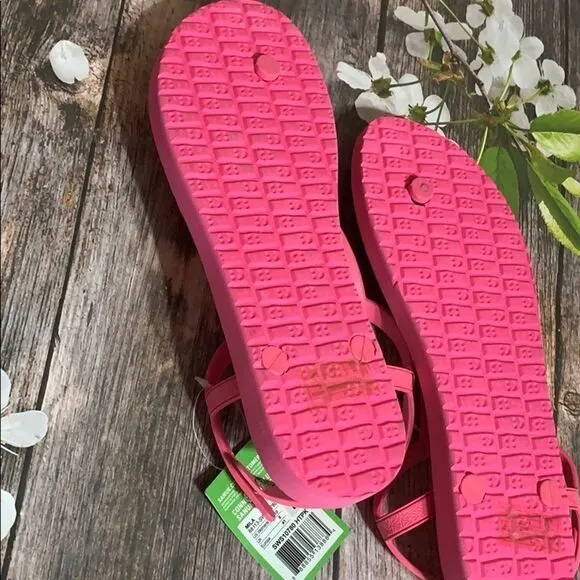 SANUK HOT PINK SUMMER SANDALS