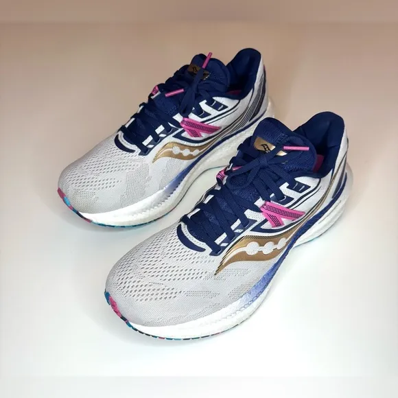 Saucony Triumph 20 Shoes Women's 10.5 Gray Low Top Running Athletic Sneakers