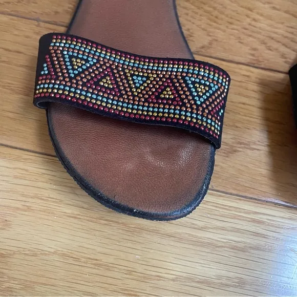 Sesto Meucci Beaded Black Flat Sandals with ankle strap made in Italy, size 7.5