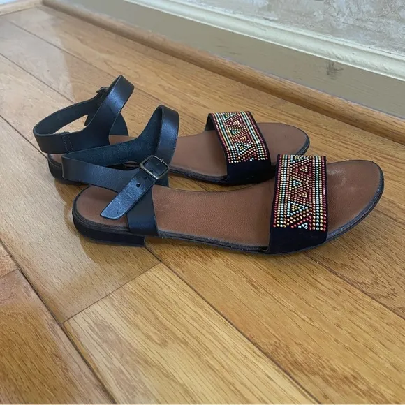 Sesto Meucci Beaded Black Flat Sandals with ankle strap made in Italy, size 7.5