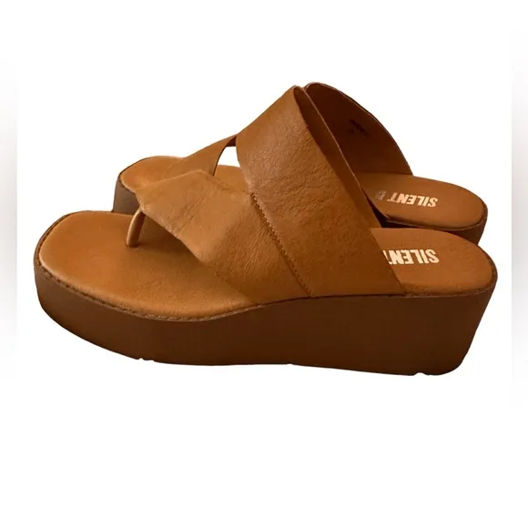Silent D Undonestto Platform Dark Tan Leather Slide Sandals, size 39 / 8.5