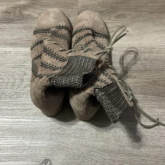 Silent D WASHER BOOT TAUPE SUEDE Lace-Up Boots Anthropologie crochet Lace-Up
