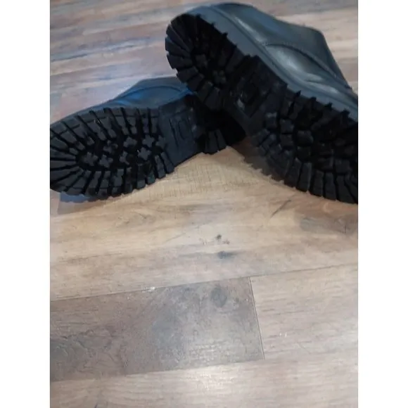 Skechers 90's  Chunky Black Leather‎ Slip On Buck lShoes Chukkas Men’s Size 9.5