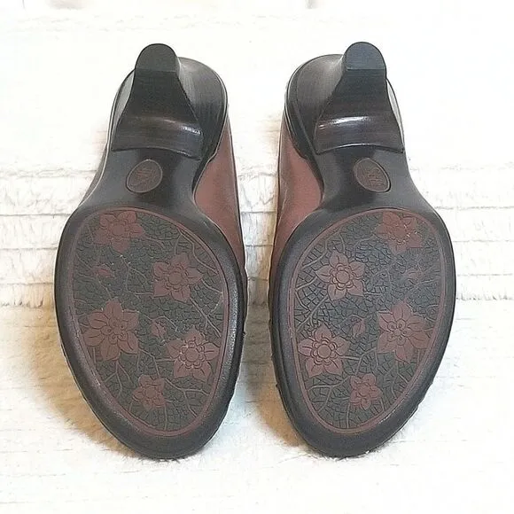 Sofft Leather Clogs (size 7M)