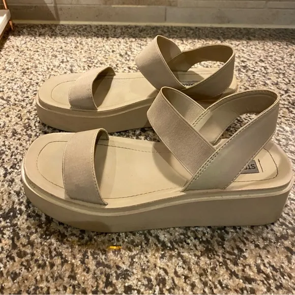 STEVE MADDEN Jovial Womens Platform SandalsColor: TAN