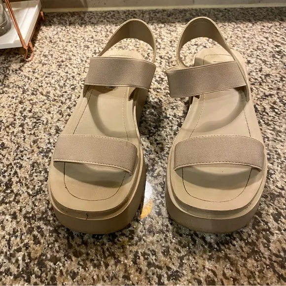 STEVE MADDEN Jovial Womens Platform SandalsColor: TAN