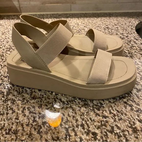 STEVE MADDEN Jovial Womens Platform SandalsColor: TAN