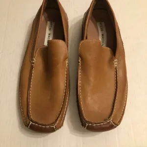 Steve Madden men's brown leather slip on loafers  size: 10